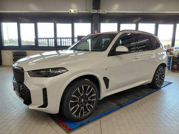 Vue de l’avant gauche