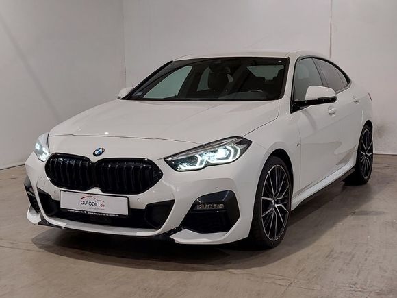 Vue de l’avant gauche