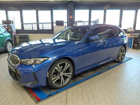 Pogled od napred levo