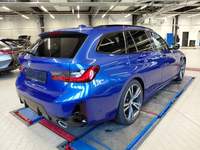 Pogled od pozadi desno