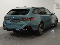 Vue de l’arrière droit