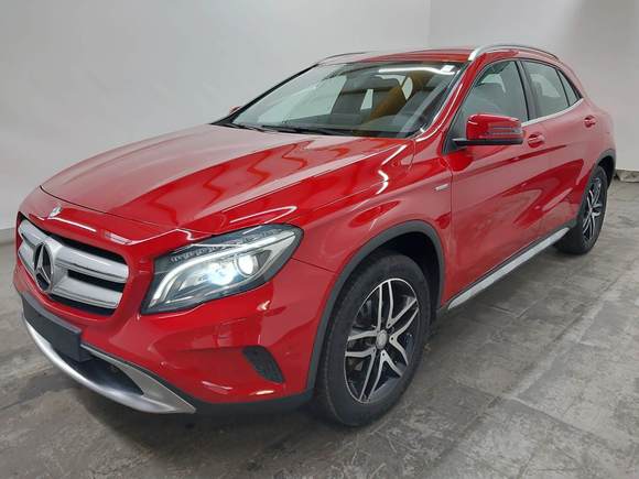 Pogled od napred levo