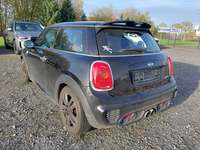 Widok z tyłu po stronie lewej