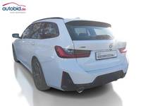 Vaade tagant vasakult