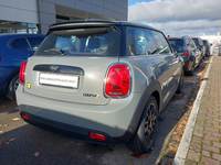 Pogled od pozadi desno