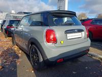 Pogled od pozadi levo