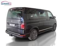 Pogled od pozadi desno