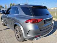 Vue de l’arrière gauche