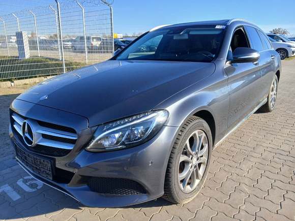 Vue de l’avant gauche