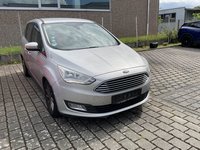 Pogled desno spredaj