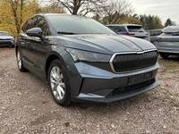 Pogled desno spredaj