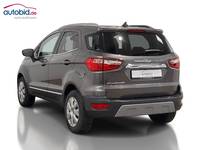 Vista traseira esquerda