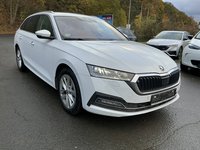 Pogled desno spredaj