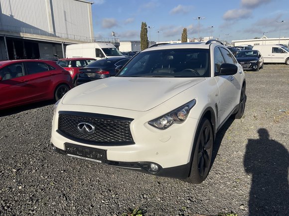 Vista anteriore sinistra