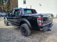 Vue de l’arrière gauche