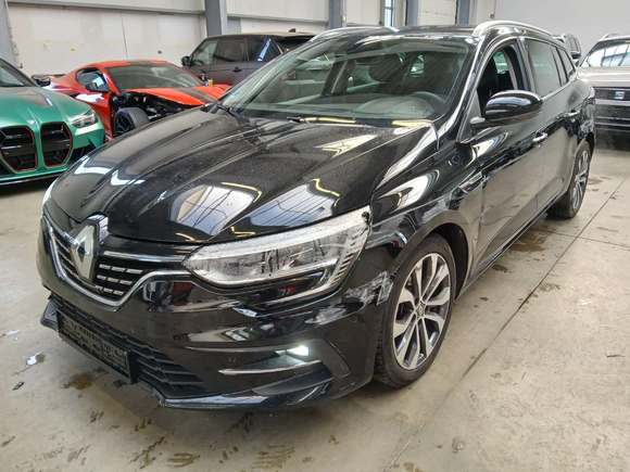 Vue de l’avant gauche