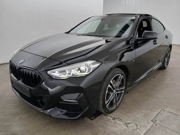 Vue de l’avant gauche