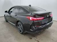 Vue de l’arrière gauche