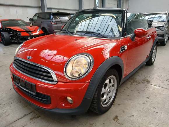 Vue de l’avant gauche