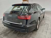 Pogled od pozadi desno