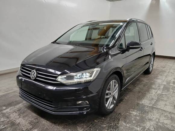 Pogled od napred levo