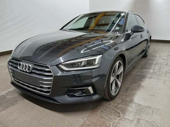 Skats no kreisās puses priekšā