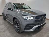 Skats no labās puses priekšā