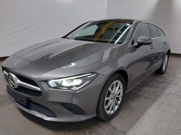 Skats no kreisās puses priekšā