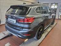 Widok z tyłu po stronie prawej