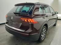 Pogled od pozadi desno