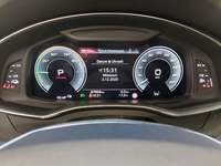 Pohled na přístrojovou desku