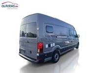 Pogled od pozadi desno