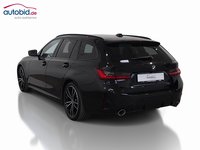 Vaade tagant vasakult