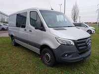 Pogled od napred  desno