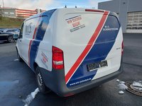 Vaade tagant vasakult