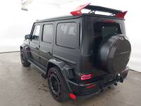 Vue de l’arrière gauche