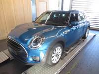 Pogled od napred levo