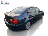 Pogled od pozadi desno