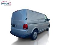 Pogled od pozadi desno