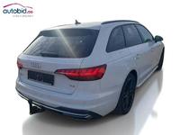 Skats no labās puses aizmugurē