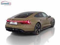 Pogled od pozadi desno