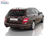 Pogled od pozadi desno