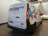 Pogled od pozadi desno