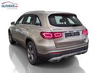 Vaade tagant vasakult