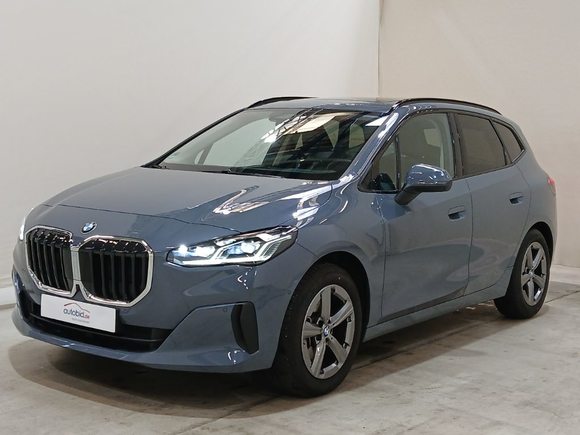 Vue de l’avant gauche