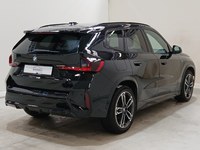 Pogled od pozadi desno