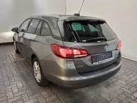 Vaade tagant vasakult