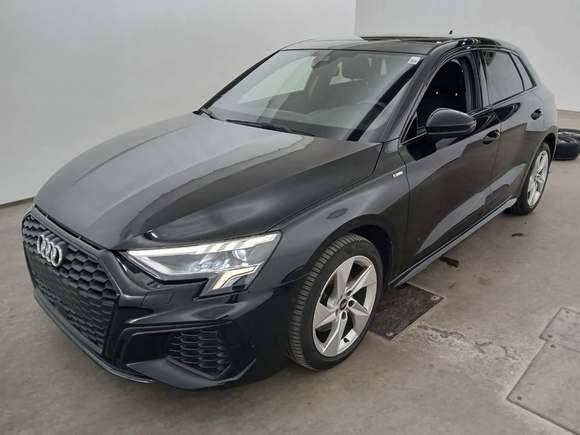 Vue de l’avant gauche