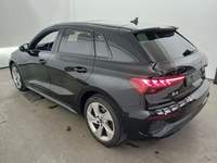 Vue de l’arrière gauche