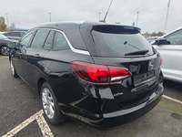 Widok z tyłu po stronie lewej